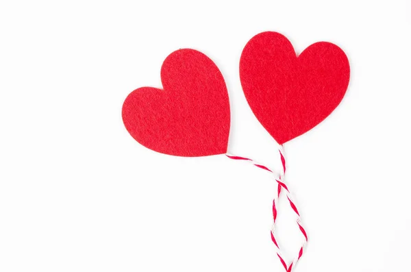 Coração Vermelho Com Corda Isolada Fundo Branco Conceito Valentine — Fotografia de Stock