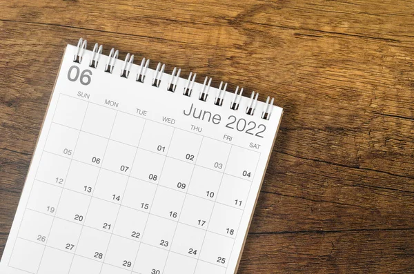 Calendario Escritorio Junio 2022 Sobre Fondo Madera —  Fotos de Stock