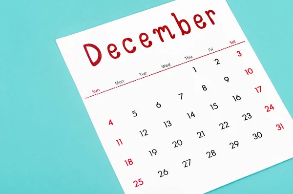 Cierre Diciembre 2022 Hoja Calendario Sobre Fondo Azul Claro —  Fotos de Stock