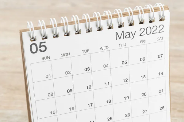 Calendario Escritorio Mayo 2022 Sobre Fondo Madera —  Fotos de Stock