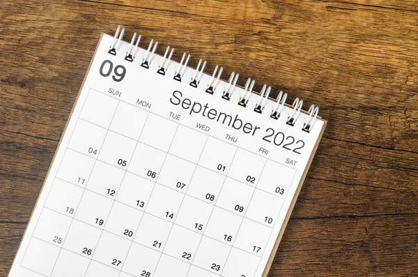 September 2022 Desk Calendar Wooden Background — 图库照片