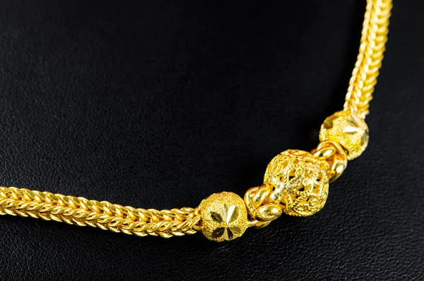 Collar Gold Cuero Negro — Foto de Stock