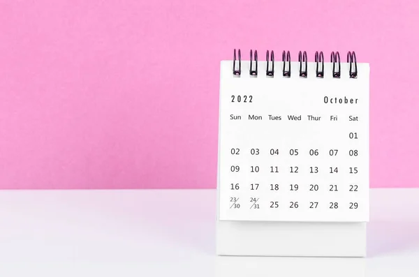 Oktober 2022 Bureau Kalender Witte Tafel Met Roze Achtergrond — Stockfoto