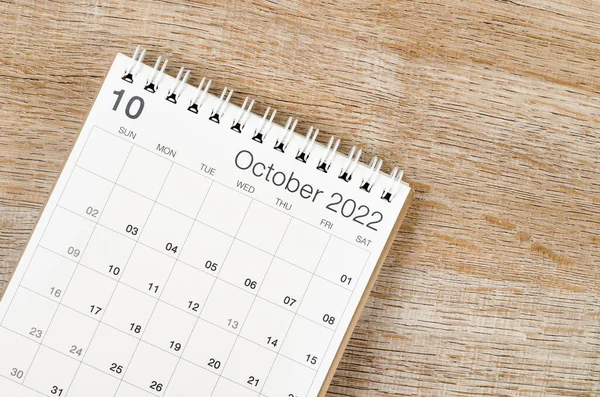Lokakuun 2022 Työpöytäkalenteri Puusta — kuvapankkivalokuva