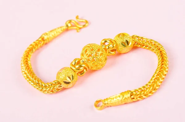 Gold Bracelet Pink Background — Foto de Stock