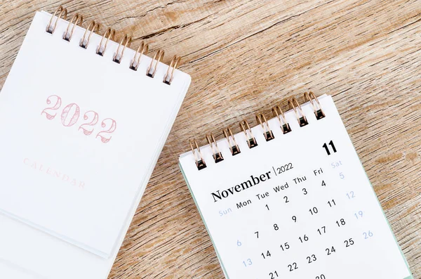 Der Schreibtischkalender November 2022 Auf Holzgrund — Stockfoto