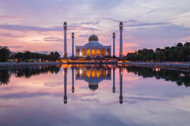 The Landscape of beautiful sunset sky at Central Mosque, Songkhla province, Southern of Thailand.