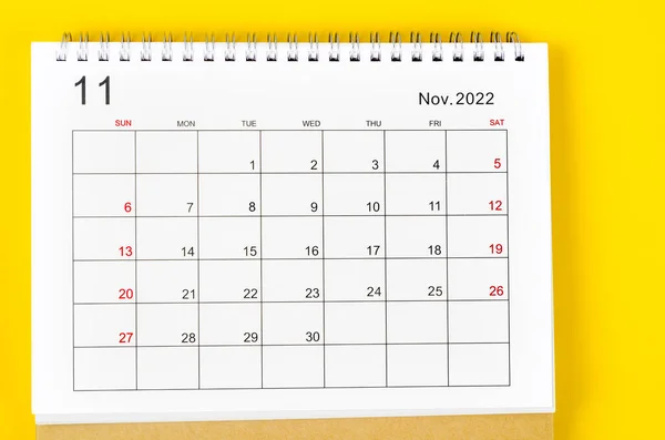 November 2022 Monthly Desk Calendar 2022 Year Yellow Background — Stock Photo, Image
