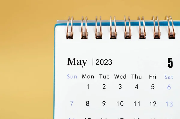 Maio 2023 Calendário Mesa Mensal Para 2023 Ano Fundo Amarelo — Fotografia de Stock