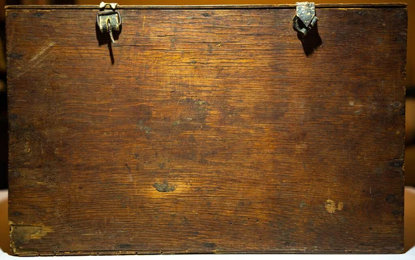 De textuur van het oude hout is bruin. Een oude houten doos, een plek voor tekst.. — Stockfoto