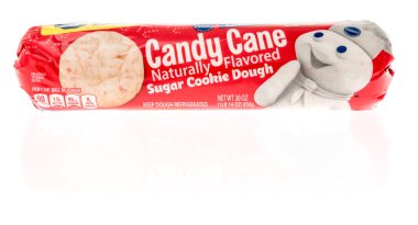 Winneconne, WI -10 Aralık 2021: İzole bir arkaplanda Pillsbury şekerli kurabiye hamuru paketi