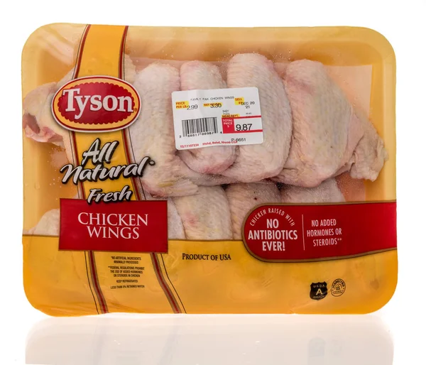 Winneconne December 2021 Package Tyson All Natrual Fresh Chicken Buffalo — 图库照片