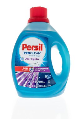 Winneconne, WI -14 Aralık 2021: Persil kirli çamaşır deterjanı paketi