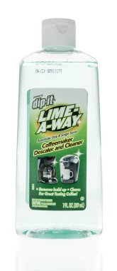 Winneconne, WI -1 Ocak 2021: İzole edilmiş bir arkaplana limon suyu bandırma paketi