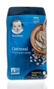 Winneconne, WI -1 Mart 2021: İzole edilmiş arka planda bir paket Alman yulaf ezmesi