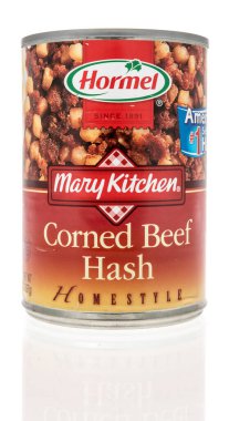 Winneconne, WI -19 Mart 2021: Bir kutu Hormel Mary mutfağı izole edilmiş arka planda sığır eti haşhaşı