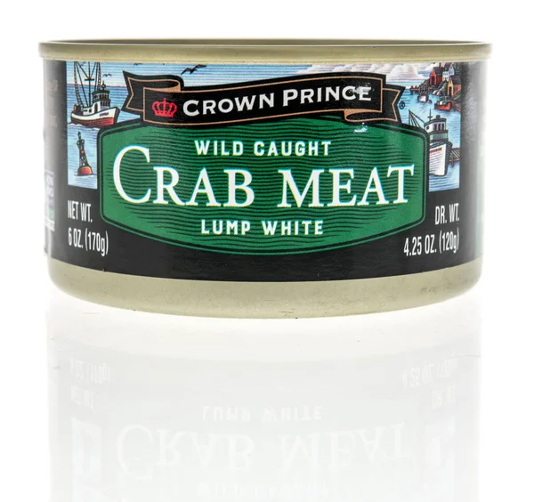 Winneconne, WI -10 Nisan 2022: Bir kutu Veliaht Prens izole bir zemin üzerinde beyaz yengeç eti yakaladı