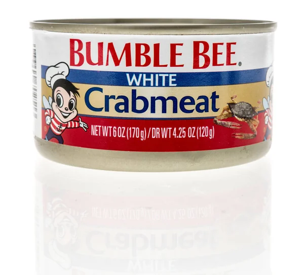 Winneconne, WI -10 Nisan 2022: İzole bir arka planda bir kutu yaban arısı yengeci eti