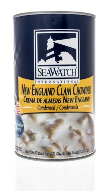 Winneconne, WI -23 Nisan 2022: İzole edilmiş bir arka planda bir kutu Uluslararası Deniz İzleme Yeni İngiltere deniz tarağı çorbası