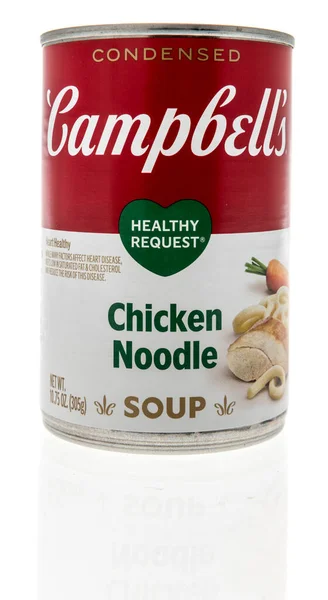 Winneconne April 2022 Can Campbells Chicken Noodles Condensed Soup Isolated — 图库照片