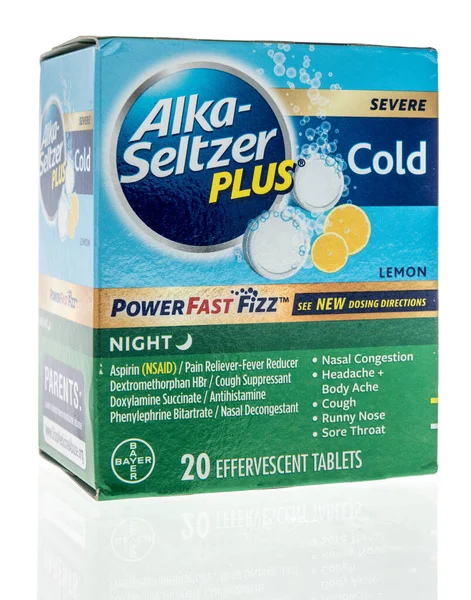 Winneconne, WI -23 Nisan 2022: Bir paket Alka Seltzer artı sert soğuk limon gücü hızlı foz effervescnet tabletleri izole edilmiş arka planda