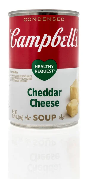 Winneconne April 2022 Can Campbells Cheddar Cheese Condensed Soup Isolated — 图库照片