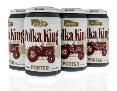 Winneconne, WI -1 Mayıs 2022: İzole edilmiş arka planda Polka Kralı birası demleyen altı paket Door County