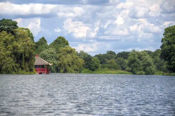 Small pagoda on a lake — Stock Photo, Image