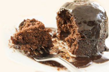 çikolata sünger puding