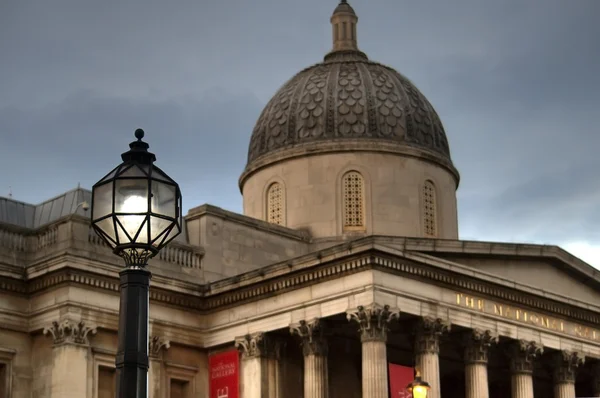 Galería Nacional, Trafalgar Square en Londres . — Foto de Stock