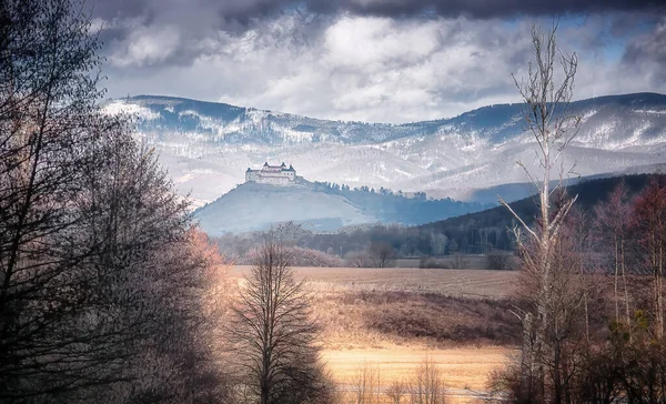 Kasteel van Krasna Horka in het oosten van Slowakije — Stockfoto