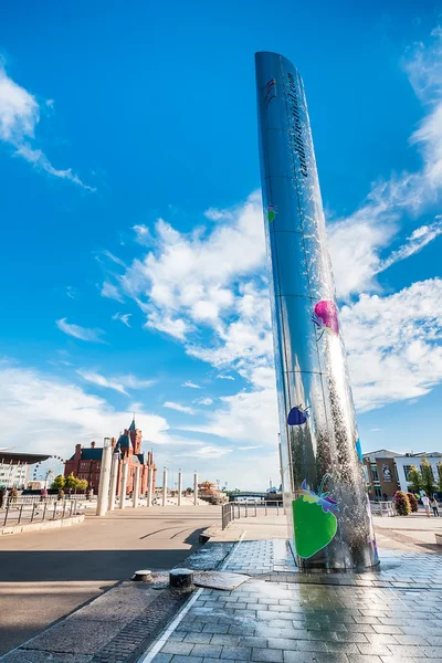 CARDIFF, Reino Unido - 8 de septiembre de 2010: Torre de agua en el paso Roald Dahl — Foto de Stock