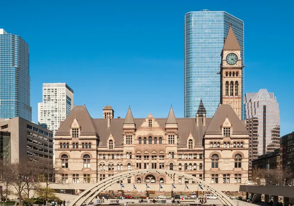 TORONTO, CANADÁ - 4 DE MAYO DE 2007: El edificio de estilo gótico de la — Foto de Stock