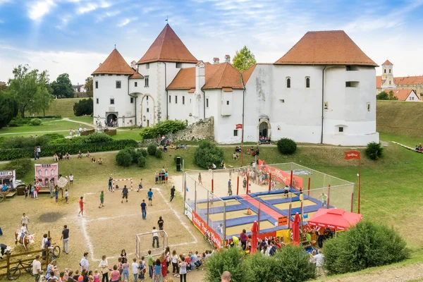 VARAZDIN, CROATIA - AUGUST 30, 2008: Playground in front of Vara — Stock Photo, Image