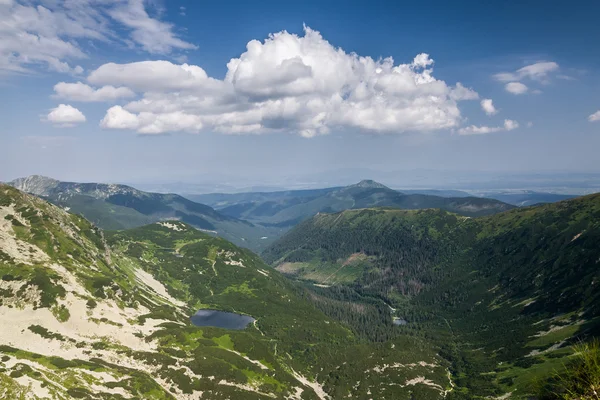 Increíbles montañas de verano —  Fotos de Stock