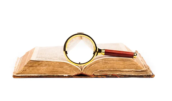 eski kitap ve Büyüteç camı açın