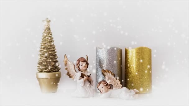 Tarjeta Navidad Angelitos Árbol Navidad Velas Bajo Copos Nieve — Vídeos de Stock