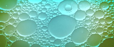 Sıvının içinde makro yağ damlaları