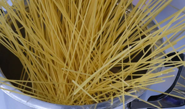 Spaghetti Uncooked Spaghetti Pan — Stockfoto