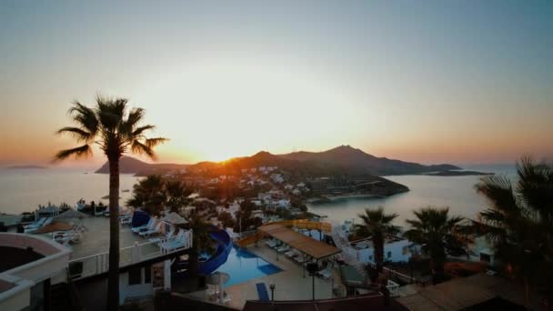 Time lapse: schilderachtige zonsondergang van hotel van Turkije Bodrum resort, Yalikavak — Stockvideo