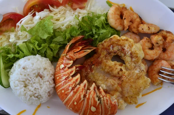 pirinç ve langust ile güzel bir yemek