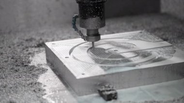CNC 'nin doldurulmuş alüminyum formu üretiminde en yüksek teknolojiler