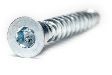 hout schroef macro op een afgelegen witte achtergrond