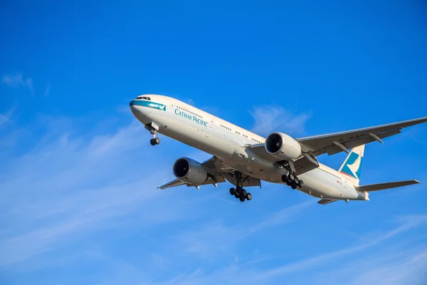 Cathay Pacific airplane — Stock Photo, Image