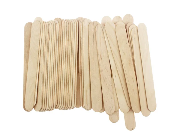 Dondurma çubukları beyaz arkaplanda.