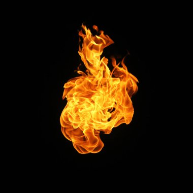 Yangın alevleri koleksiyonu siyah arkaplanda izole edildi