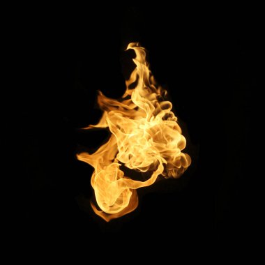 Yangın alevleri koleksiyonu siyah arkaplanda izole edildi