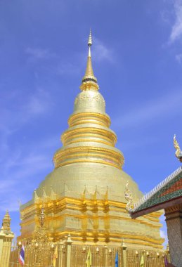 Ne phra haripunchai bir lanna stili tapınak thailand