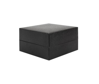 Beyaz arkaplanda izole edilmiş siyah eski kutu