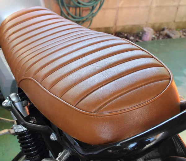 Motosiklet koltuğu. Büyük bisiklet koltuğu..